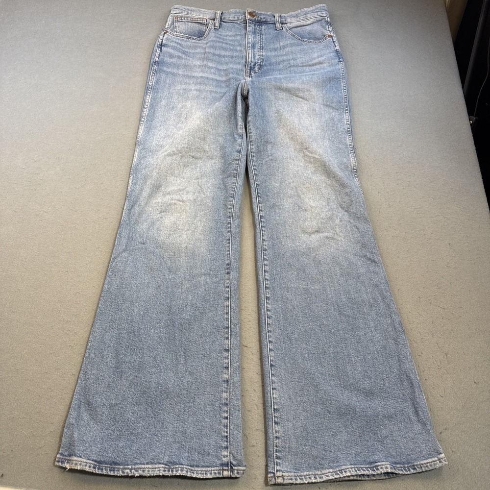 Madewell 11" High Rise Flare Jeans SIZE 30 /33 MEDIUM Wash